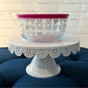💕Valentine’s Pyrex💕 4-cup glass container